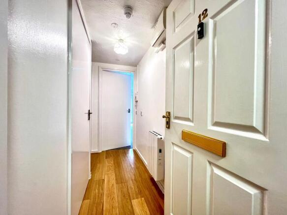 1 bed Ground Flat for sale Image 7