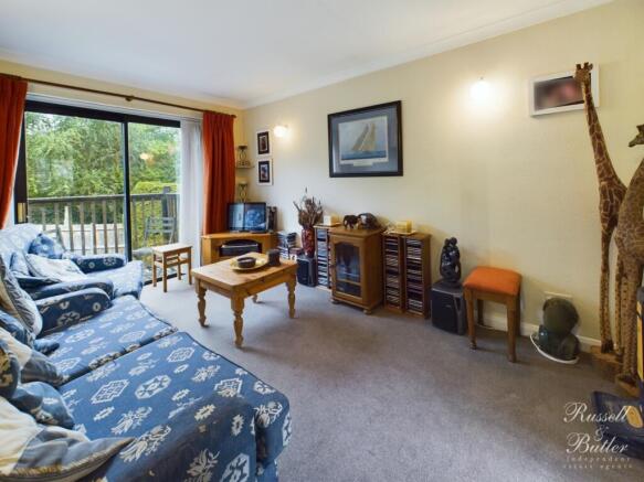 CAM02127G0-PR0046-STILL001