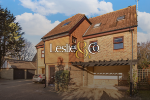 73, Pursewardens Close, London W13 9PW