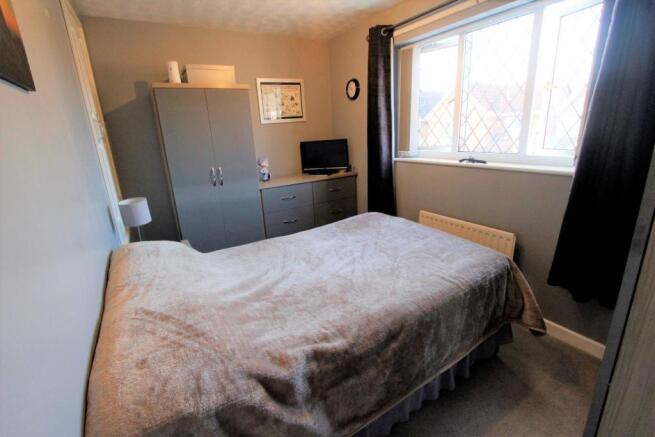 Bedroom 2.JPG