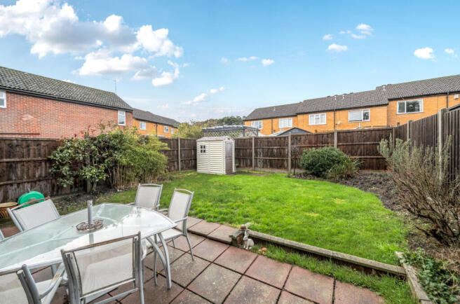 Oakdale, Bracknell, Berkshire photo 3
