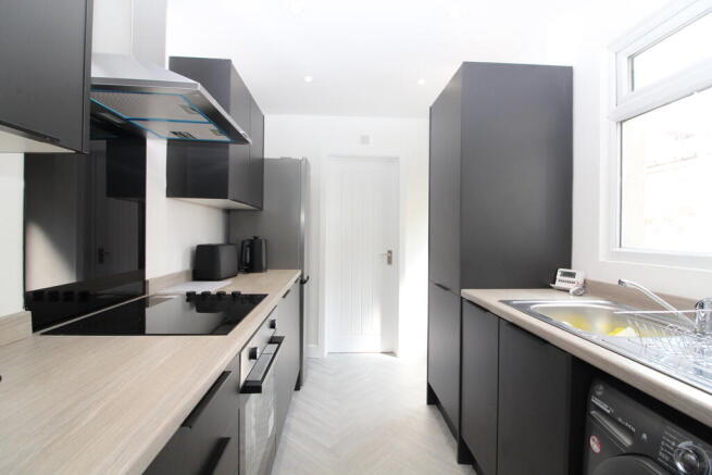 1 bed House to rent Image 4