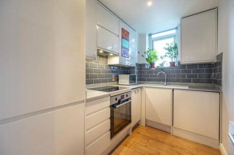 High Street, Stratford, London, E15
