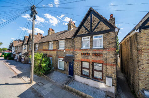 Broomfield Road, Swanscombe, Kent, DA10