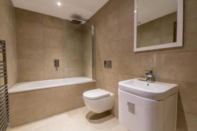 2 bed Apartment to rent Image 7