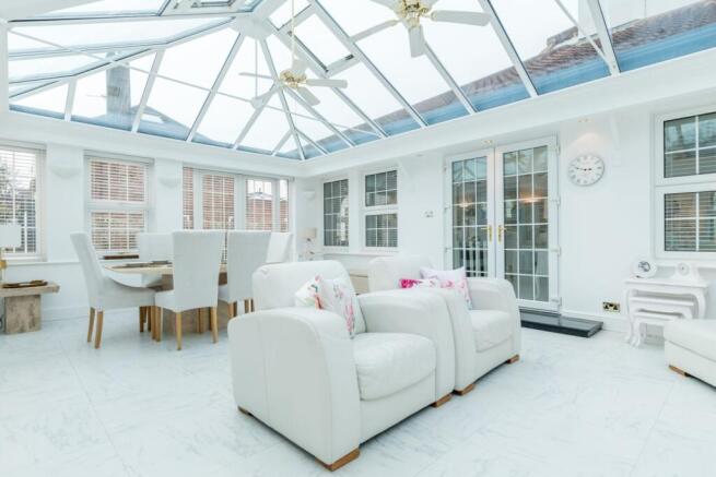 4 bed Detached for sale Image 12