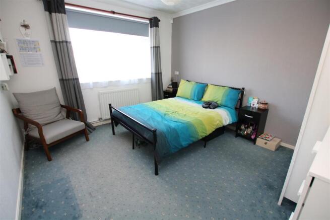 Bedroom 2.JPG
