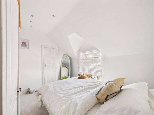 2 bed Semi-Detached for sale Image 10