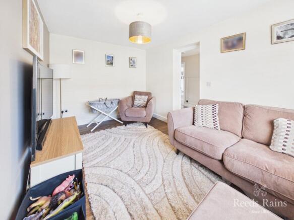 3 bed Semi-Detached for sale Image 8