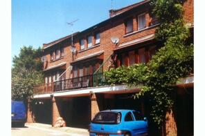 6, Cheryls Close, London SW6 2AX