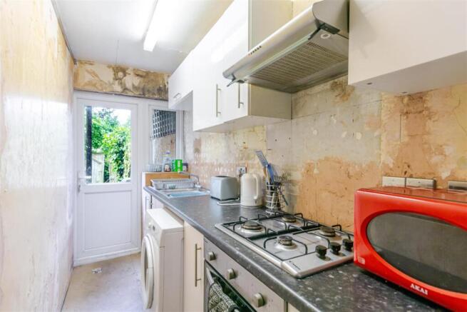Herlwyn Avenue, Ruislip photo 4
