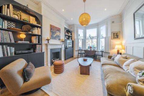 Holmewood Gardens, Brixton Hill, London, SW2