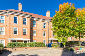 17, Ashridge Close, Finchley, London N3 3BT