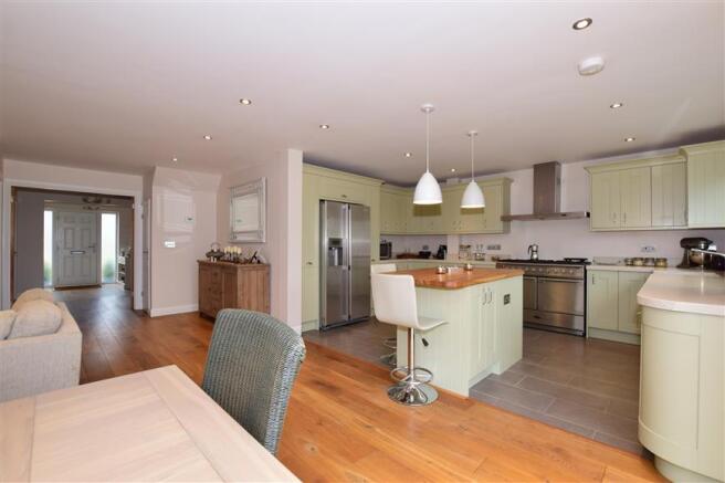 Living / Dining Area