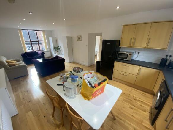 Kitchen/Living/Di...