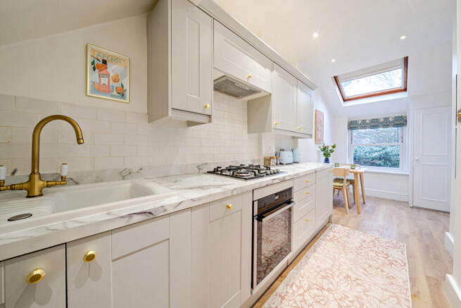 1407760-1-6981eb0...