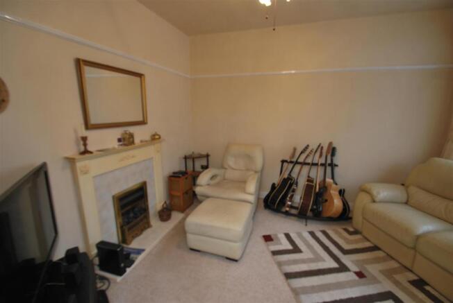 2 Woodford Close - L