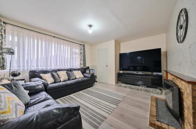 1404452-33-6973ca97174fb-ARW-1