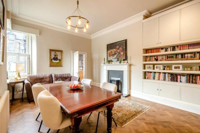 3 bed Flat for sale Image 6