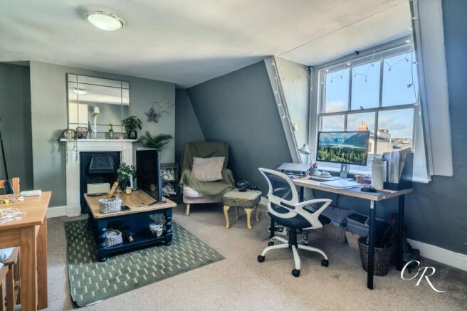 Sitting/Dining Room