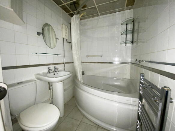 1 bed Ground Flat for sale Image 6