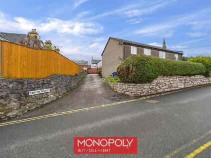 School Road, Ruthin, LL15
