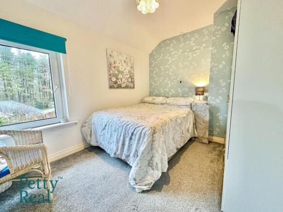 3 bed Semi-Detached for sale Image 6