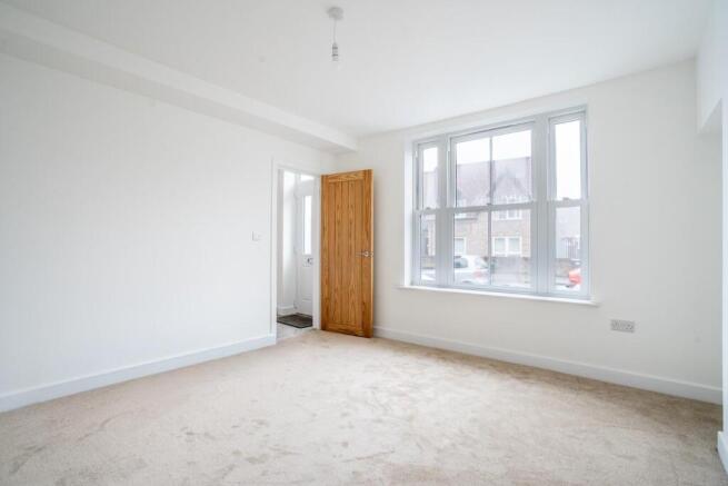 6 bed Detached for sale Image 6