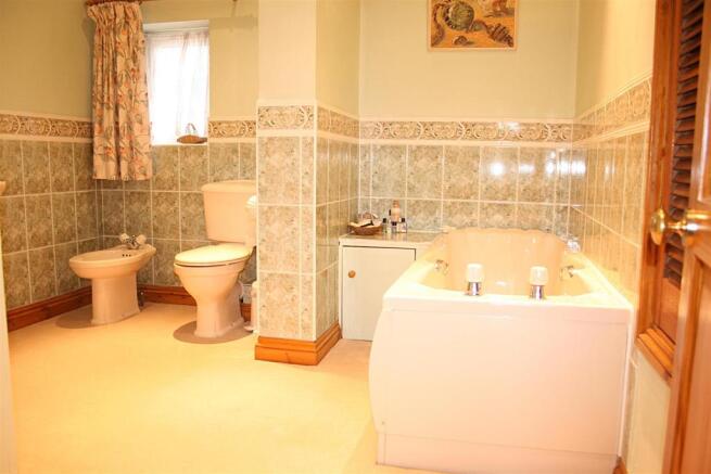 bathroom.JPG