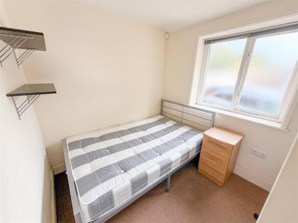 1 bed House to rent Image 4