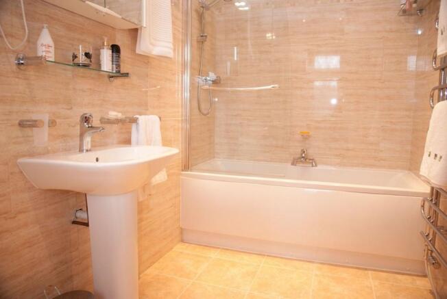En-suite Bathroom