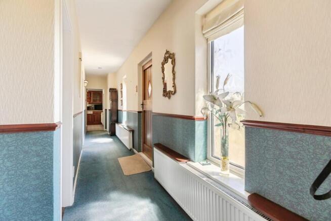 3 bed Bungalow for sale Image 7