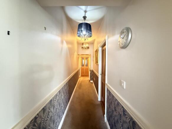 2 bed Apartment for sale Image 8