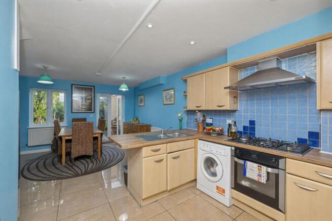 KITCHEN DINER