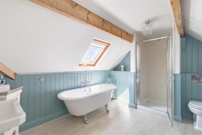 SECOND FLOOR BATHROOM