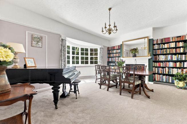 6 bed Semi-Detached for sale Image 4