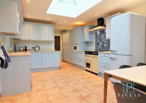 KITCHEN BREAKFAST ROOM