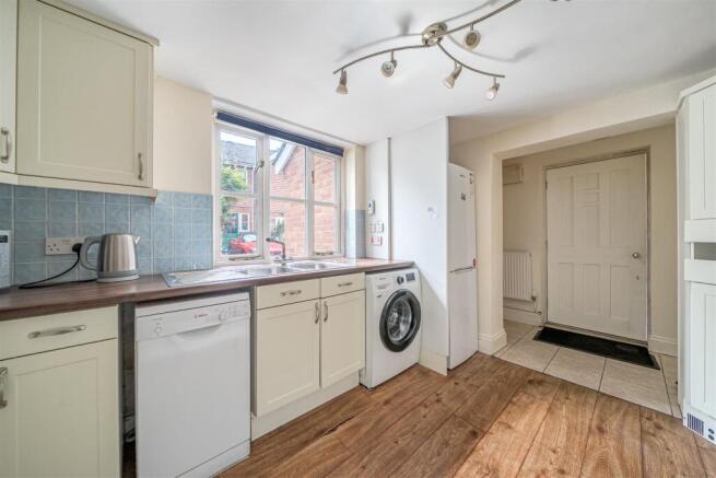 Kitchen..jpg