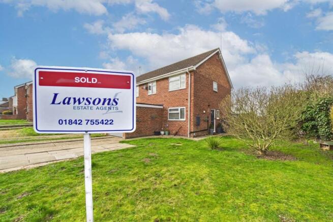 3-bed semi-detached on Benbow Road, Thetford, IP24, £250,000