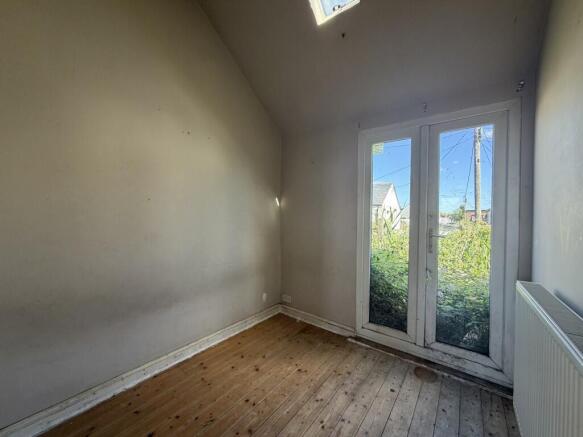 65 Brooklands, Jaywick, Clacton-On-Sea, Essex CO15 2JG photo 4