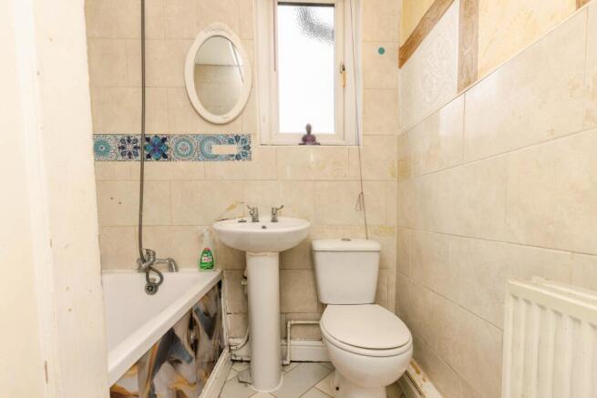 2 bed Terraced for sale Image 11