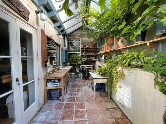 Sunroom/ Studio