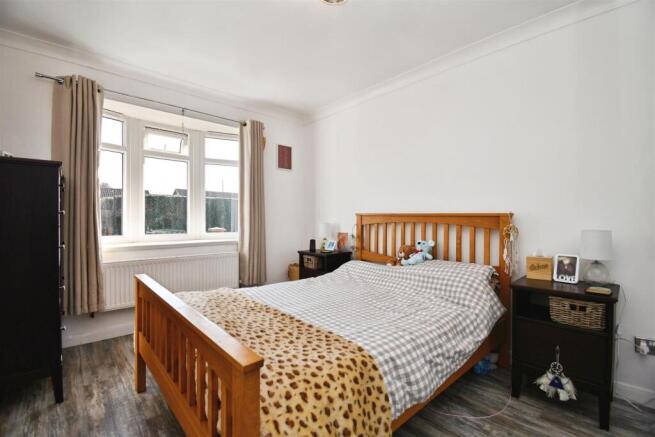 2 bed Semi-Detached Bungalow for sale Image 5