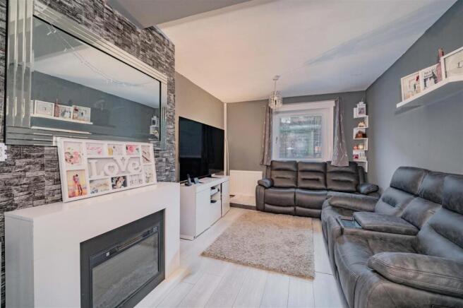 18 Fintry Crescent Dundee-5.JPG