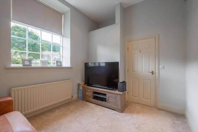 5 bed Terraced for sale Image 11