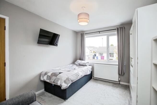 3 bed Semi-Detached for sale Image 11