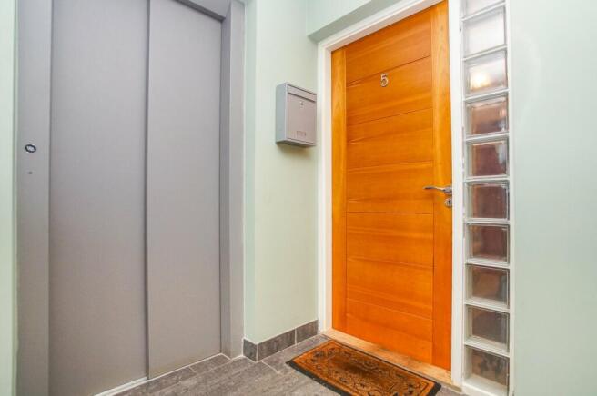 Entrance Lift