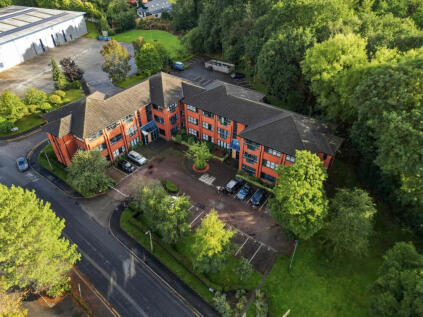 First Avenue, Poynton, SK12