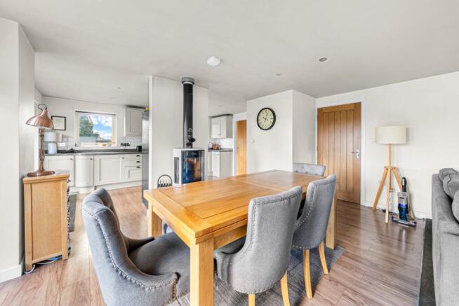 2 bed Detached for sale Image 5