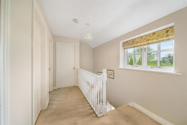 FIRST FLOOR LANDING